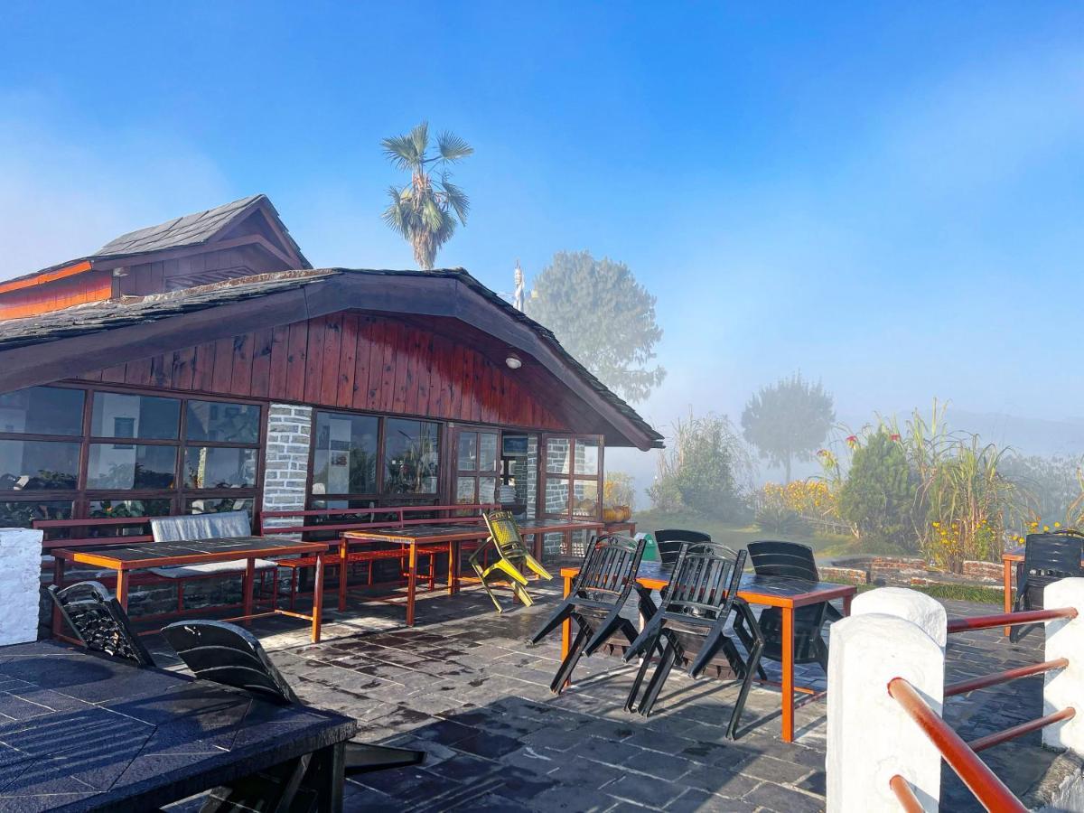 Es Deurali Resort Pokhara Esterno foto