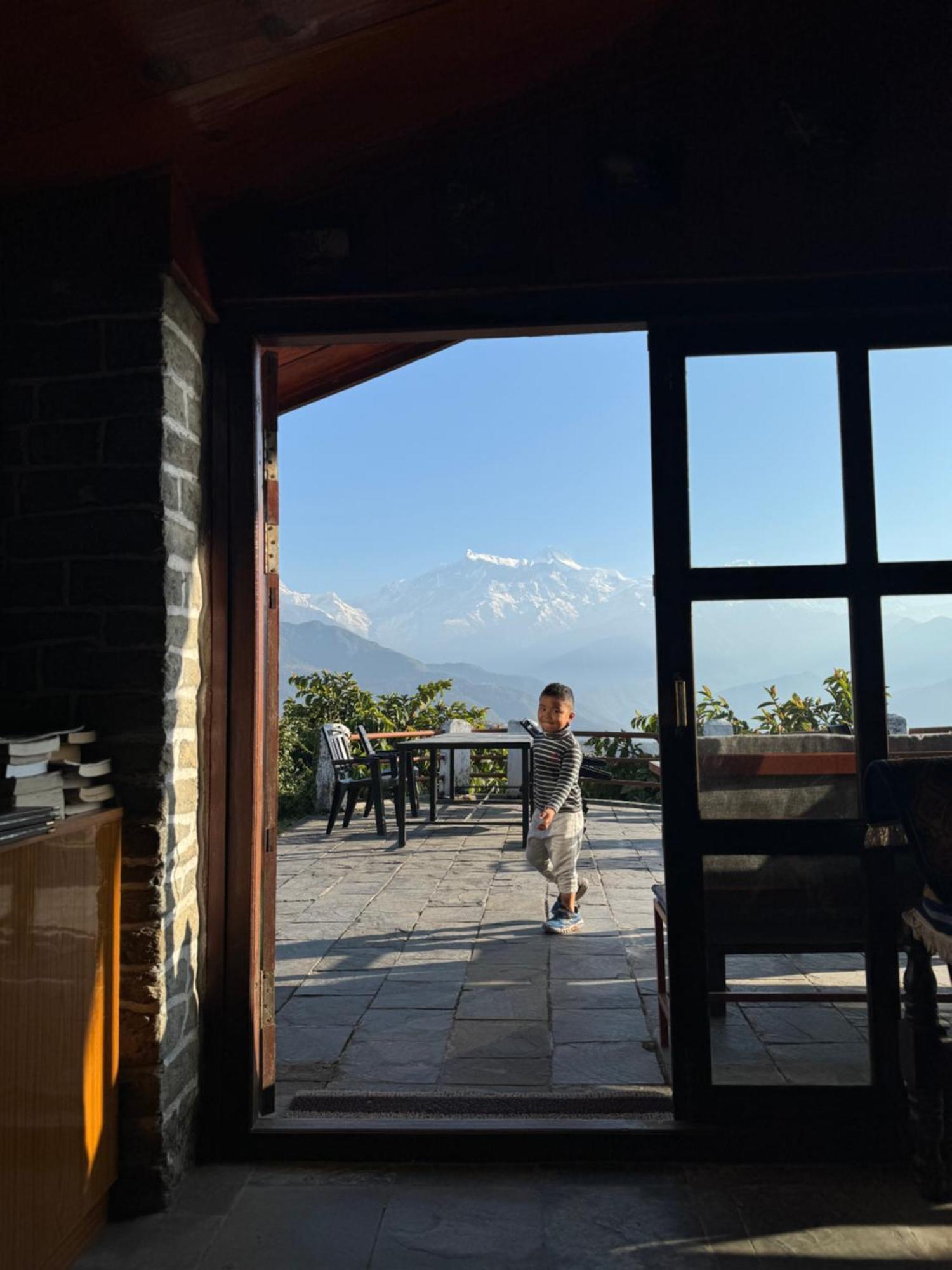 Es Deurali Resort Pokhara Esterno foto