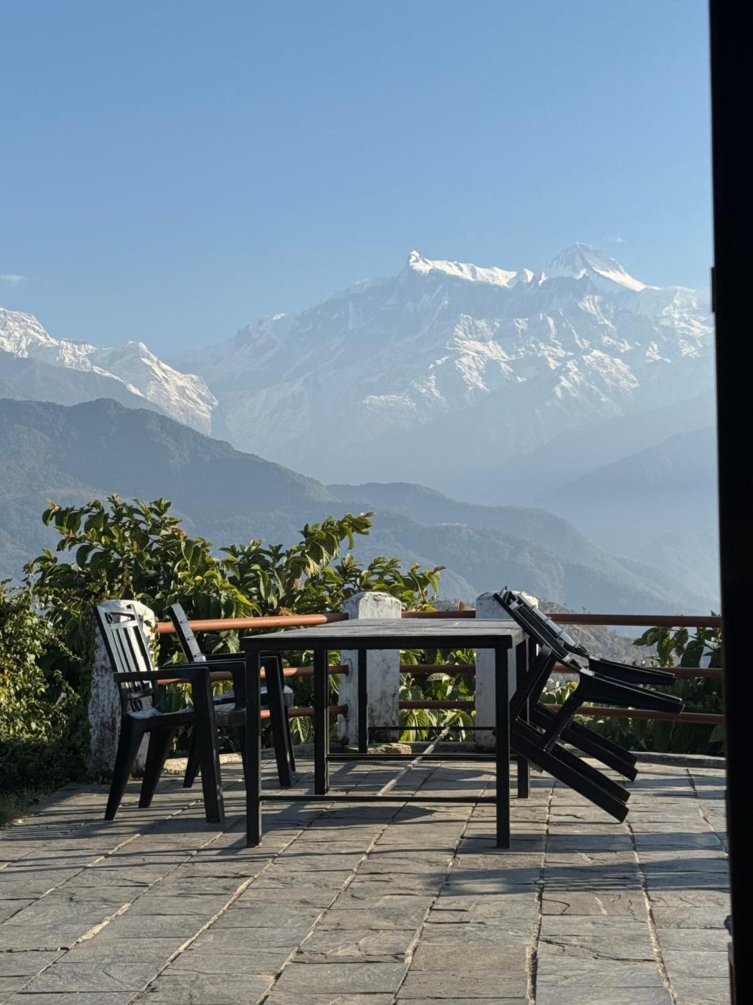 Es Deurali Resort Pokhara Esterno foto