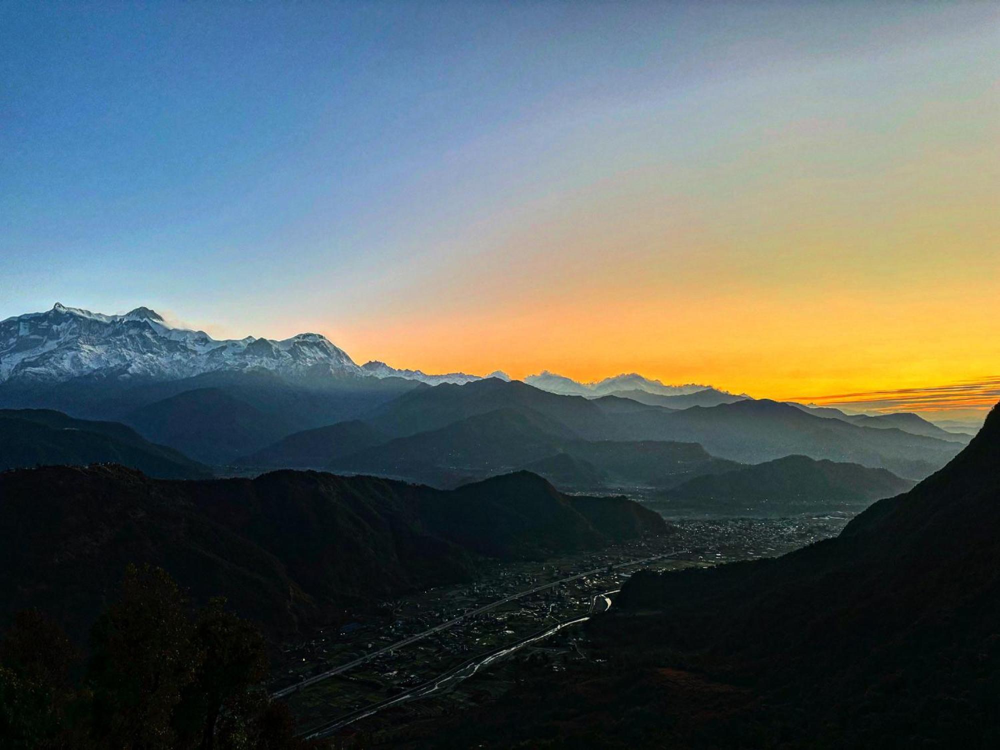 Es Deurali Resort Pokhara Esterno foto