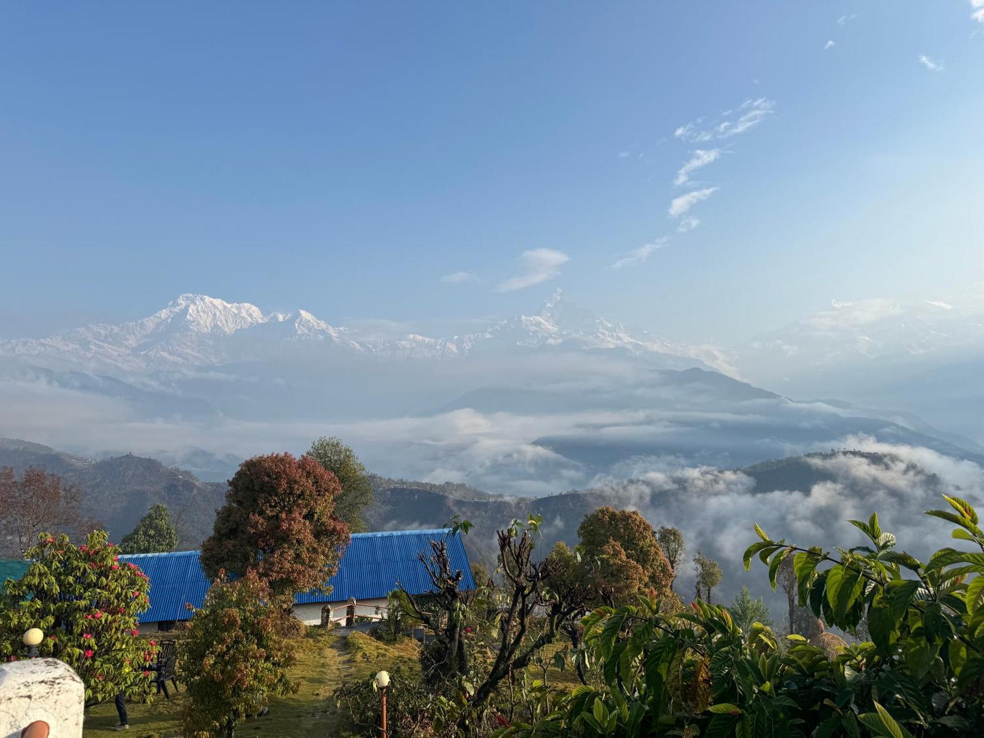 Es Deurali Resort Pokhara Esterno foto